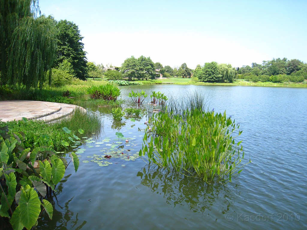 Botanical Gardens 2010 0410.jpg - The Chicago Botanic Gardens. Wear comfortable shoes, and be prepared to enjoy the landscape for a day.